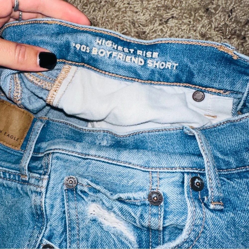 American Eagle Distressed Denim Shorts AE Denim '90s Boyfriend Short 4 AEO